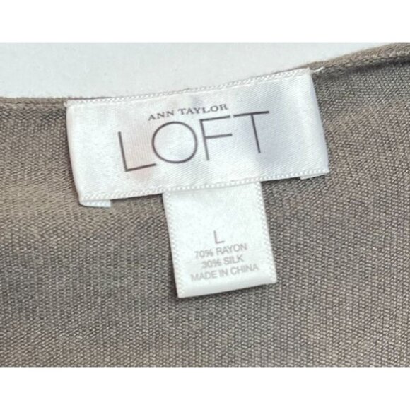 Ann Taylor Loft Rayon/Silk Deep V-Neck Sweater Fitted Sleeves Lightweight Large - Picture 5 of 6